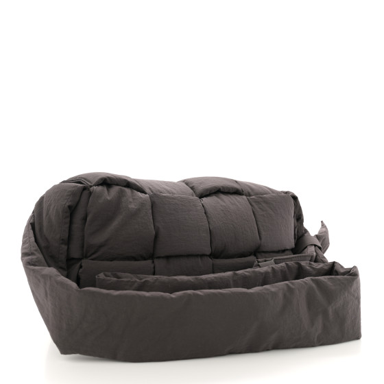 【BOTTEGA VENETA】Padded Tech Cassette Bag Fondant BOTTEGA VENETA Nylon Intrecciato Padded Tech Cassette Bag