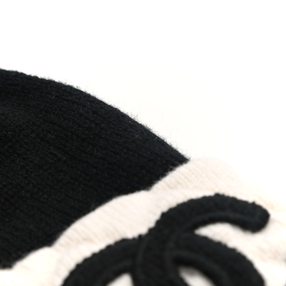 【Chanel】 Beanie Cashmere & Black White ★大人気★ Chanel 23B Cashmere Silk Black White CC Logo Fold Over