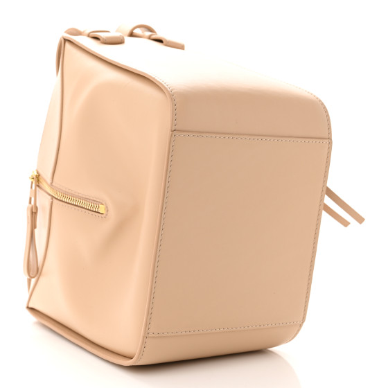 セール！ LOEWE 数量限定 Hammock バッグ コンパクト nude LOEWE Satin Calfskin Compact Hammock Shoulder Bag Nude