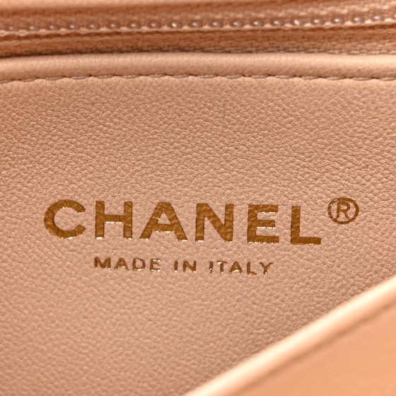 ［maybe］CCキャッチ CHANEL Crumpled Lambskin Quilted Mini CC Links Top Handle
