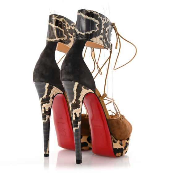 Christian Louboutin スウェードパンプス Christian Louboutin 美品 クリスチャンルブタン スエード