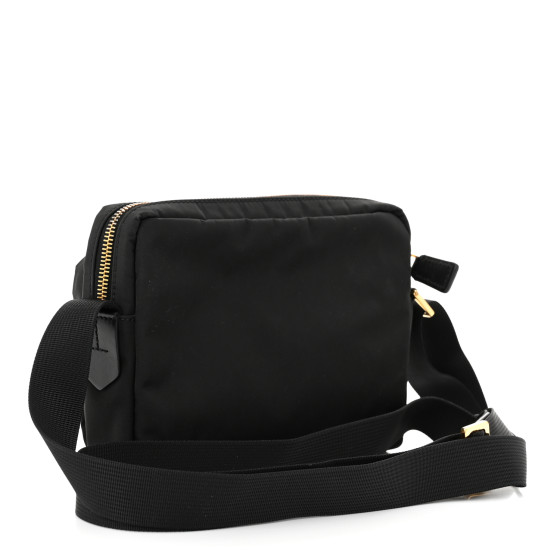 【正規品】TOM FORD　NYLON MESSENGER バッグ TOM FORD Men's Nylon Vertical Mini Messenger Bag - Bergdorf