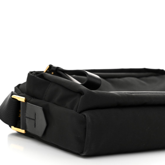 【正規品】TOM FORD　NYLON MESSENGER バッグ TOM FORD Men's Nylon Mini Messenger Crossbody Bag - Bergdorf