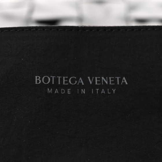 BOTTEGA VENETA Paper Calfskin Maxi Intrecciato The Cassette