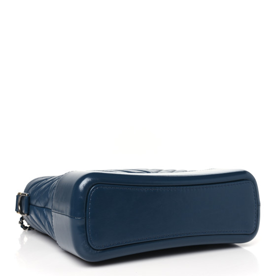 CHANEL Gabrielle De Chanel Medium Hobo Bag Navy ヴィンテージ Chanel Blue Quilted Aged Calfskin Leather Medium Gabrielle