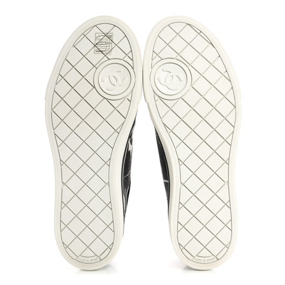 CHANEL Printed Fabric Low Top Logo Sneakers 38.5 White Black