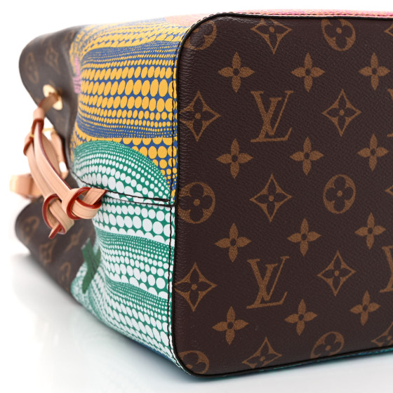 LOUIS VUITTON　希少エピ ルイヴィトンロックイット 14127 黒 レディース エピレザー
