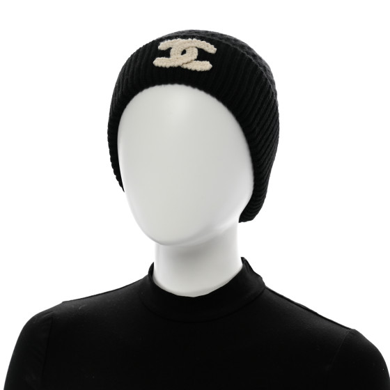 【Chanel】 Beanie Cashmere & Black White ★大人気★ Chanel 22A Cashmere Wool Silk Black White CC Logo Beanie