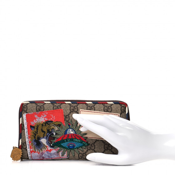 GUCCI GG Supreme Monogram Courrier Embroidered UFO Zip