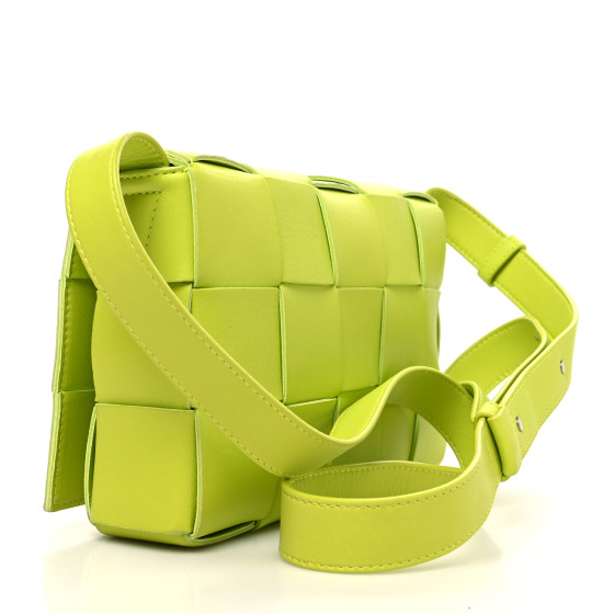 ■BOTTEGA VENETA■ Classic Intrecciato Crossbody Kiwi 651938 BOTTEGA VENETA Lambskin Maxi Intrecciato Cassette Crossbody
