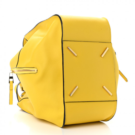 【LOEWE】Hammock Compact Bag in Vanilla Yellow LOEWE Hammock Compact Leather Top-Handle Bag | endource
