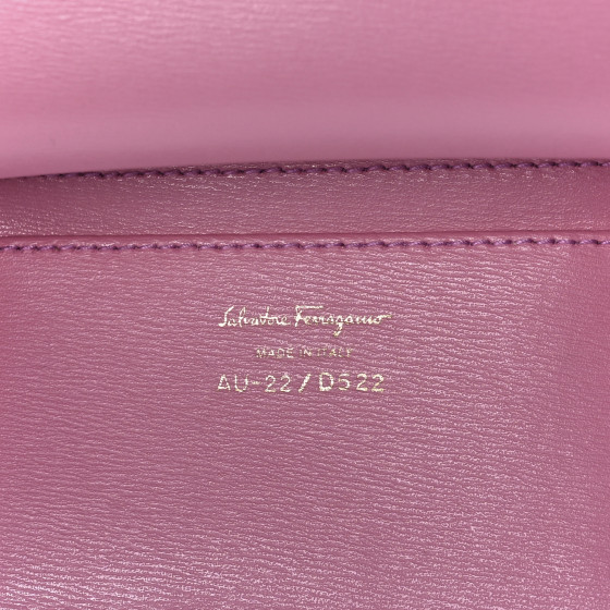 ハンドバッグ FERRAGAMO HAND BAG (214988765808 BUBBLEGUM) SALVATORE FERRAGAMO Calfskin Gancini City Crossbody Bubble