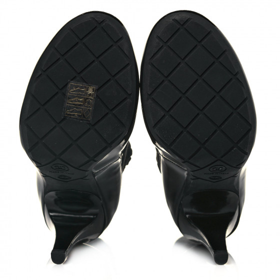 CHANELカシミヤ靴下 CHANEL Patent Knit Sock Boots 36.5 Black 916298 | FASHIONPHILE