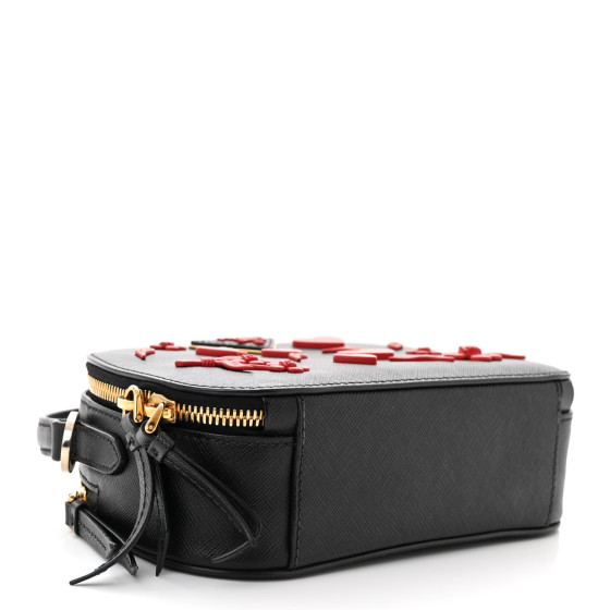 レア【PRADA】ブラック カーフスキン ODETTE HEART バッグ PRADA Saffiano Lux Heart & Flower Odette Crossbody Black Red