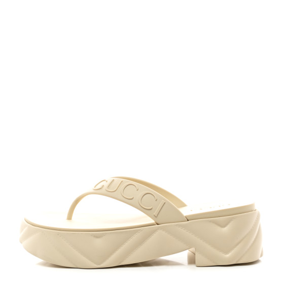 GUCCI Rubber Chevron Logo Embossed Womens Thong Platform