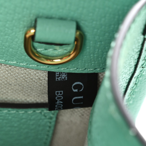 mint❁MINTGREEN　　GUCCI ベージュ GGパターン ポーチ e78a033ce5d19f2b10f8c5cf04d428