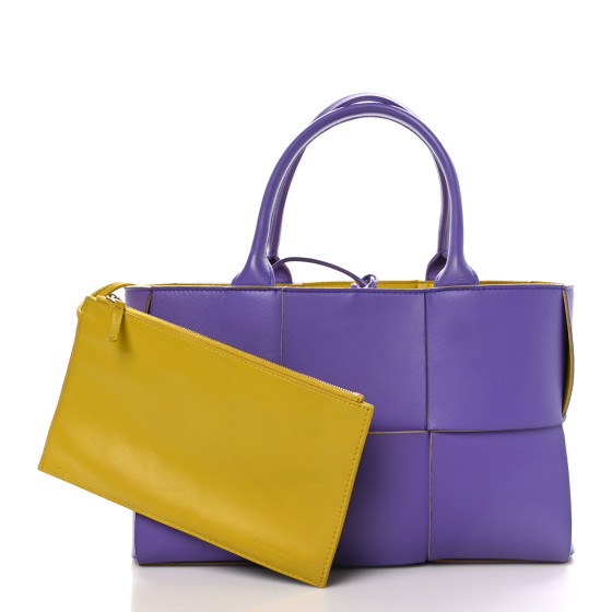 トートバッグ BOTTEGA VENETA ARCO MICRO TOTE BAG IN MAXI INTRECCIATO NAPPA BOTTEGA VENETA Nappa Maxi Intrecciato Overlock Stitched