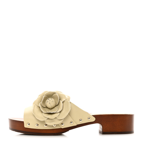 CHANEL Calfskin Camellia Clogs 39 Light Beige