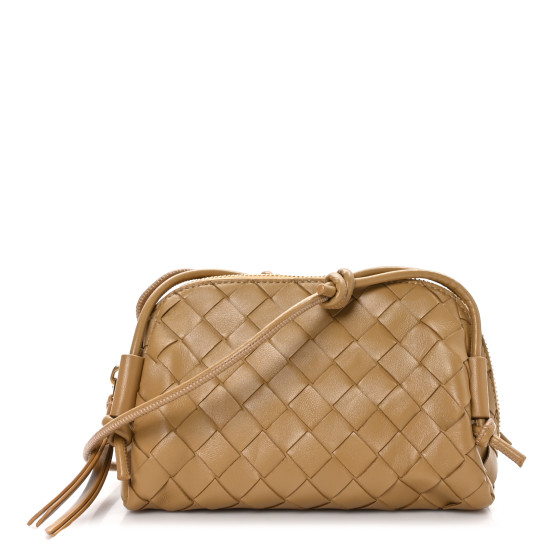 関税・送料無料 Concert Crossbody Bag In Intrecciato Nappa BOTTEGA VENETA Nappa Intrecciato Concert Pouch Dark Praline