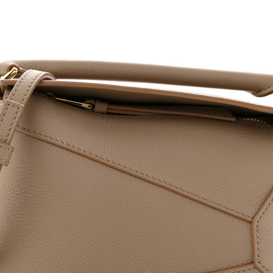 ハンドバッグ LOEWE HAND BAG (A411FC1XD4 SAND) Medium Flamenco clutch in nappa calfskin Green - LOEWE