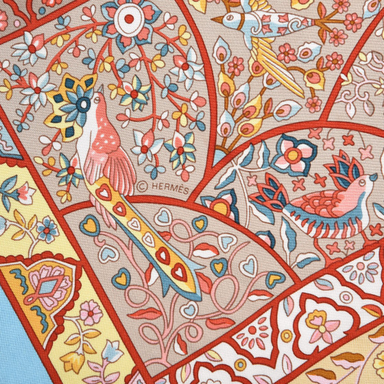 HERMES スカーフ Au Pays des Oiseaux Fleurs Hermes Scarf Au Pays des Oiseaux Fleurs 90 cm Silk Carre