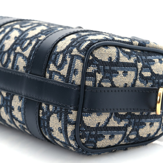 【コンパクト◎】Dior Dior Groove 17 バッグ Nano Dior Groove 17 Nano Bag Black Macrocannage Calfskin | DIOR