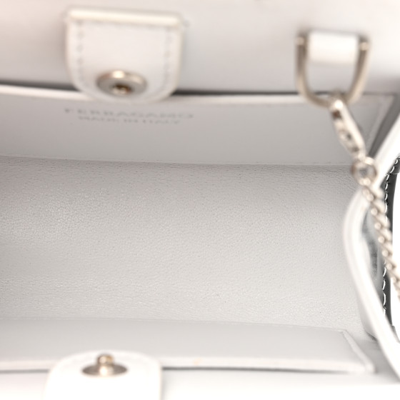 Salvatore Ferragamo ビジネスバッグ ホワイト FERRAGAMO - フェラガモ／Salvatore Ferragamo バッグ ブリーフ