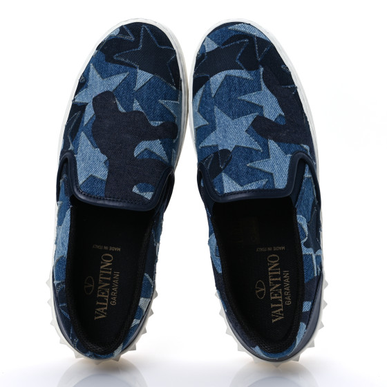 スニーカー Valentino Garavani Navy Blue Canvas Slip Ons VALENTINO GARAVANI Denim Camustars Rockstud Slip On Sneakers