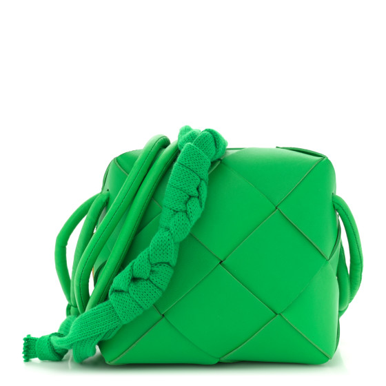 ☆【BOTTEGA VENETA】☆MINI CASSETTE CAMERA BAG ポリッジ☆ Bottega Veneta Mini Cassette Camera Bag | Vivrelle