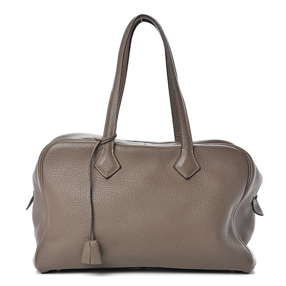 HERMES(エルメス)- Victoria II Fourre-Tout 35 エトープ HERMES Taurillon Clemence Victoria II 35 Etoupe 457291
