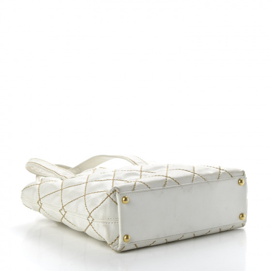 CHANEL Calfskin Wild Stitch Tote White 678682 | FASHIONPHILE