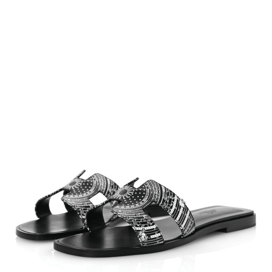 レア！Astrologie Bandanaプリント入りHermesChypreサンダル HERMES Calfskin Astrologie Bandana Oran Sandals 36.5 Black