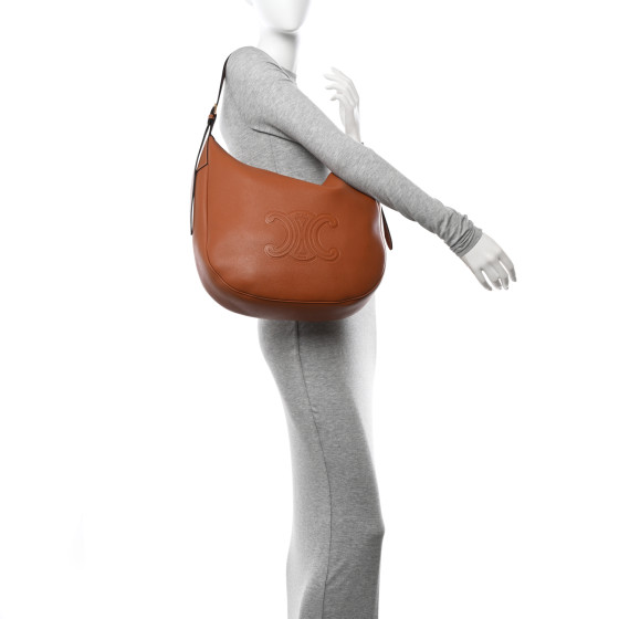 超人気＊CELINE＊LARGE HELOISE SHOULDER BAG Triomphe Celine Heloise Cuir Triomphe Review! Mod Shots, What Fits