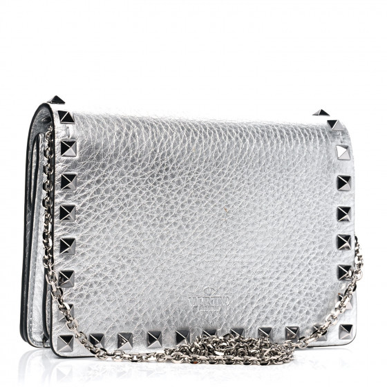 VALENTINO GARAVANI Metallic Pebbled Calfskin Rockstud Wallet