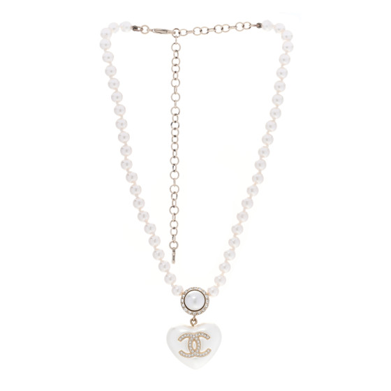 CHANEL Pearl Crystal CC Heart Short Necklace Pearly White