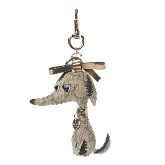 GUCCI　グッチョリ　グレイハウンド GUCCI GG Supreme Monogram Dorothy Greyhound Key Charm 292769
