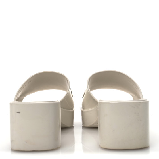GUCCI ホワイト ミュール Gucci - Marcy White Leather Thong Sandals | Mitchell Stores