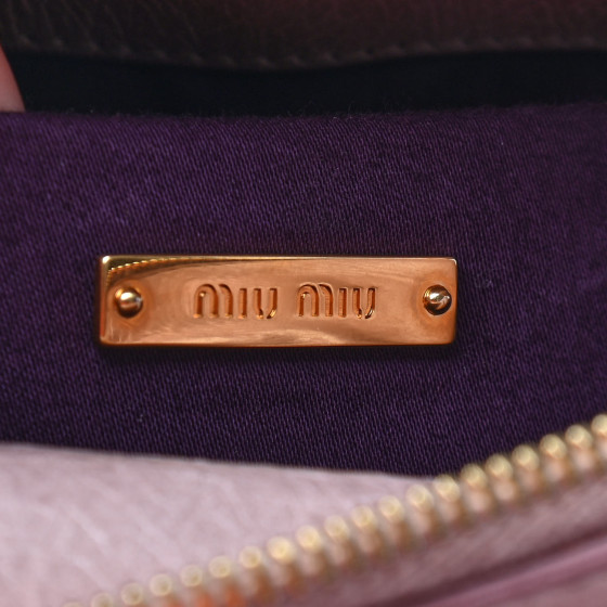 バッグ miu miu vitello lux Bag Shiny Cipria y2k miu miu vitello lux Bag Shiny Cipria y2k - メルカリ