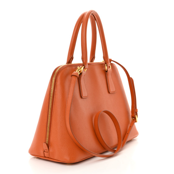 山崎PRADA 11212810_01.jpg?quality=80&bg-