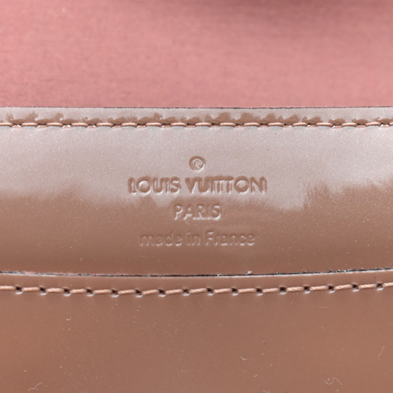 LOUIS VUITTON Patent Louise New Sobe Clutch Rose Velours