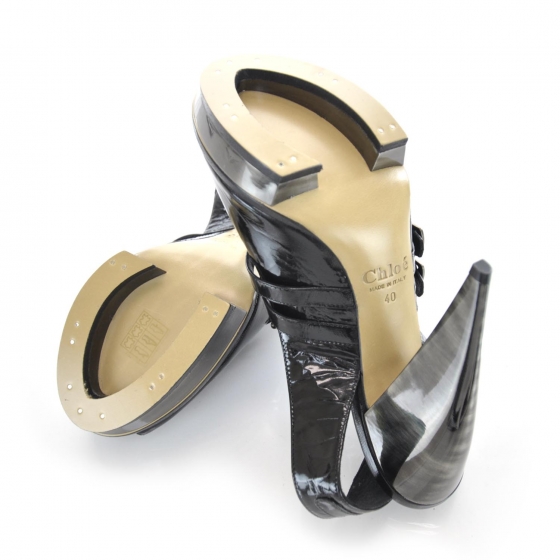 ★関税込み★ Chloe Patent Leather Slingback Sandals Chloé Heeled Flower Sandal in Black | Chloé US