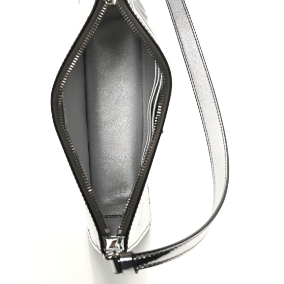 PRADA シルバースタッズチョーカー org.jpg