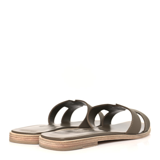 HERMES Epsom Oran Sandals 38.5 Etoupe 1550072 | FASHIONPHILE