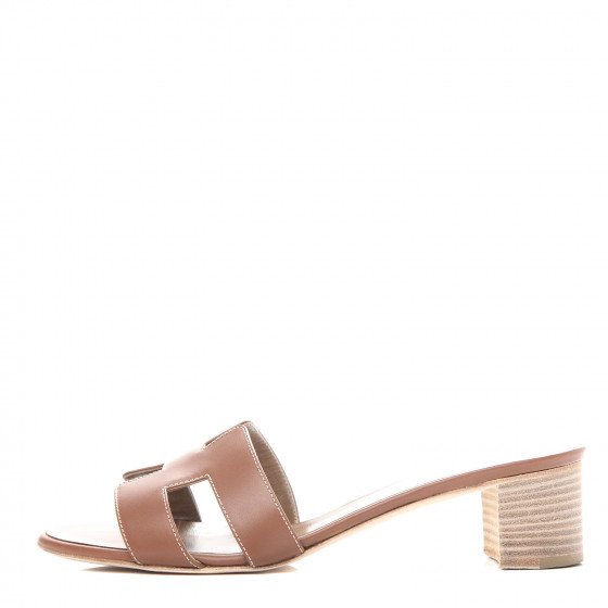 HERMES オアジス　39.5 HERMES Calfskin Oasis Sandals 39.5 Gold 689683 | FASHIONPHILE