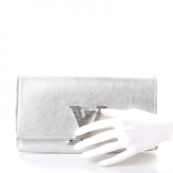 LOUIS VUITTON - 女王蜂上手 Louis Vuitton Silver Metallic Slingback Heels, Size 39 | EBTH