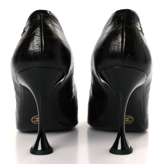 CHANEL Crocodile Embossed Crumpled Patent Cap Toe Pumps 39