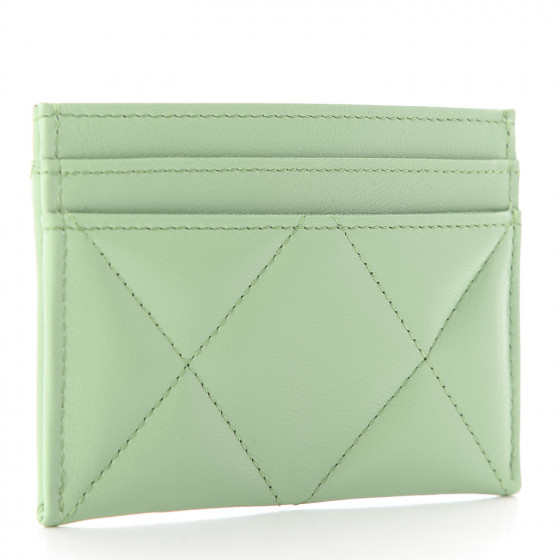 CHANEL Shiny Goatskin Quilted Chanel 19 Card Holder Green