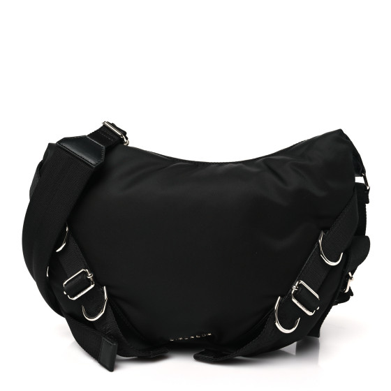 ショルダーバッグ GIVENCHY Black Nylon Blend Voyou Crossbody Bag GIVENCHY Nylon Voyou Crossbody Bag Black 1643327 | FASHIONPHILE