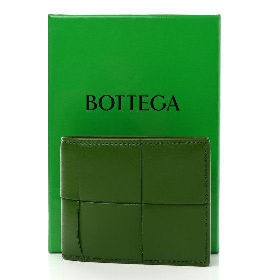 ★Bottega Veneta★Intrecciato Bi-Fold Wallet★Avocado BOTTEGA VENETA Nappa Maxi Intrecciato Bi-Fold Wallet Avocado