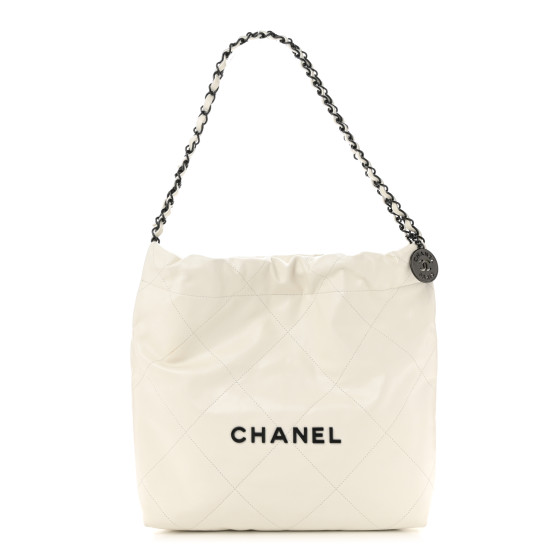 CHANEL 22スモール CHANEL Shiny Calfskin Quilted Small Chanel 22 Black 1333241